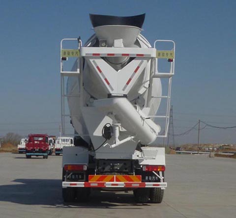 期太爾混凝土攪拌運(yùn)輸車 期太爾混凝土攪拌運(yùn)輸車