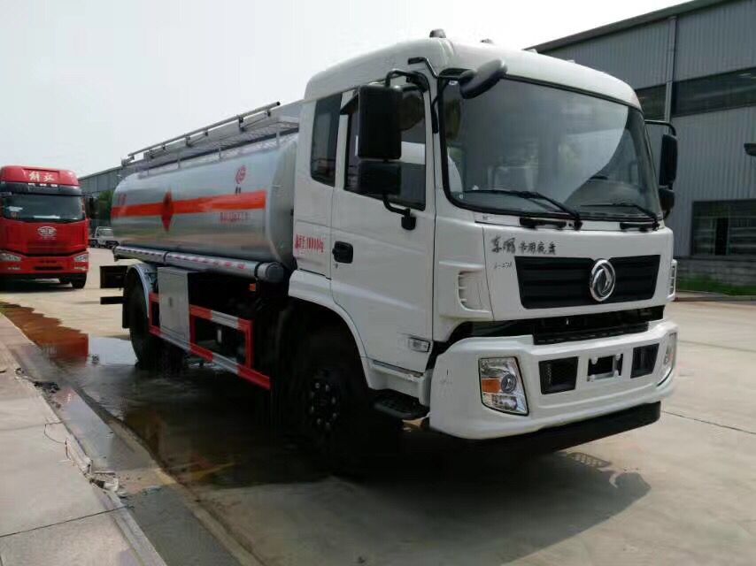 國五東風(fēng)新款后八輪運(yùn)油車 國五東風(fēng)新款后八輪運(yùn)油車