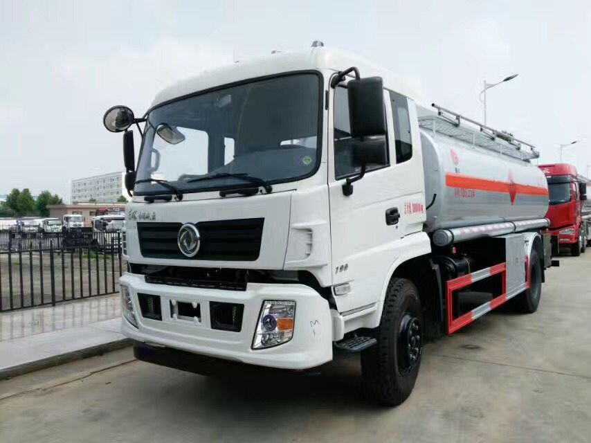 國五東風(fēng)12.5方運(yùn)油車