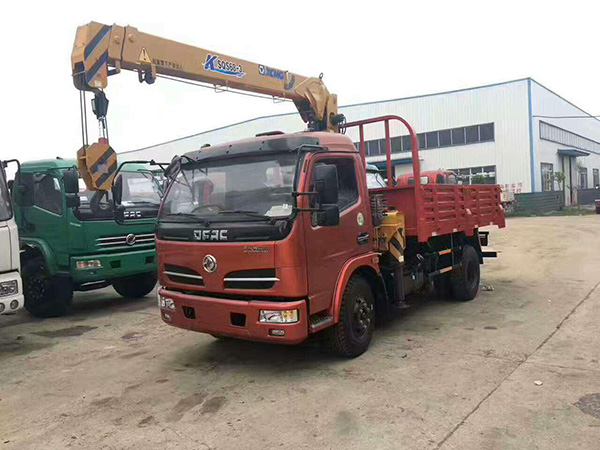 東風(fēng)3.4米藍牌隨車吊 東風(fēng)3.4米藍牌隨車吊