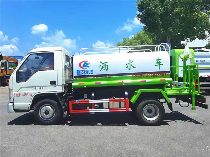 福田時(shí)代藍(lán)牌灑水車(chē)