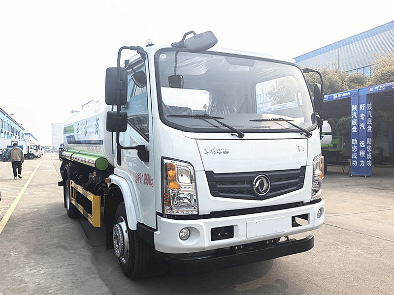 東風(fēng)華神T1灑水車