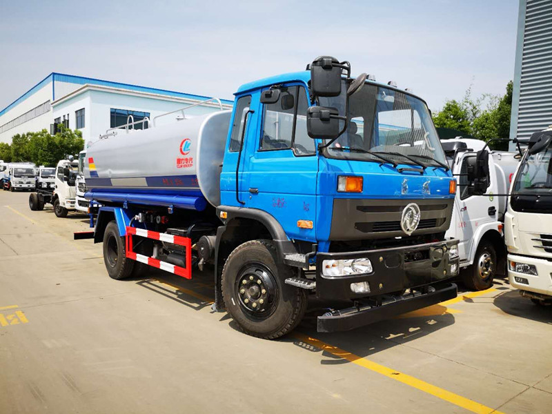 訂購11噸-14噸灑水車謹(jǐn)防底盤配置參數(shù)不同