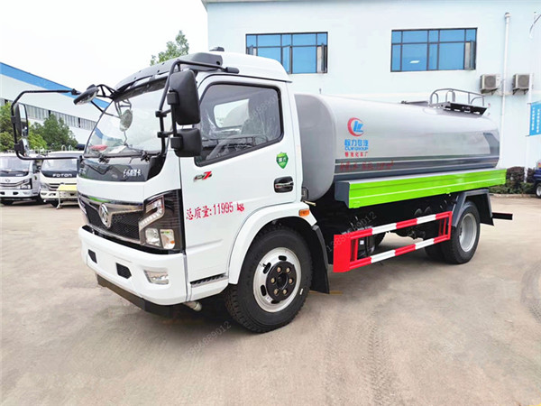 新款東風(fēng)福瑞卡8.5噸程力灑水車發(fā)遼寧！