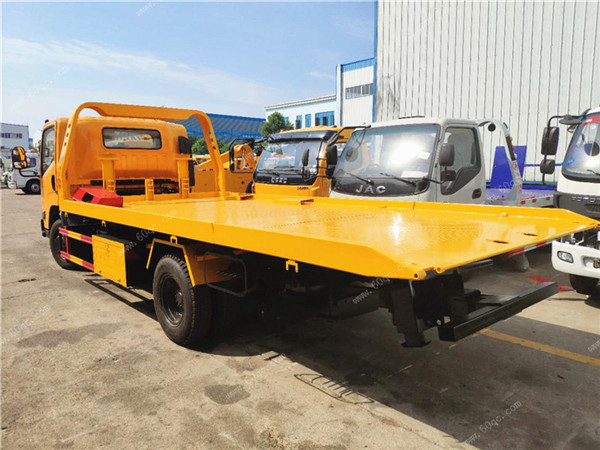 江鈴凱銳一拖二平板清障車(chē) 江鈴凱銳一拖二平板清障車(chē)