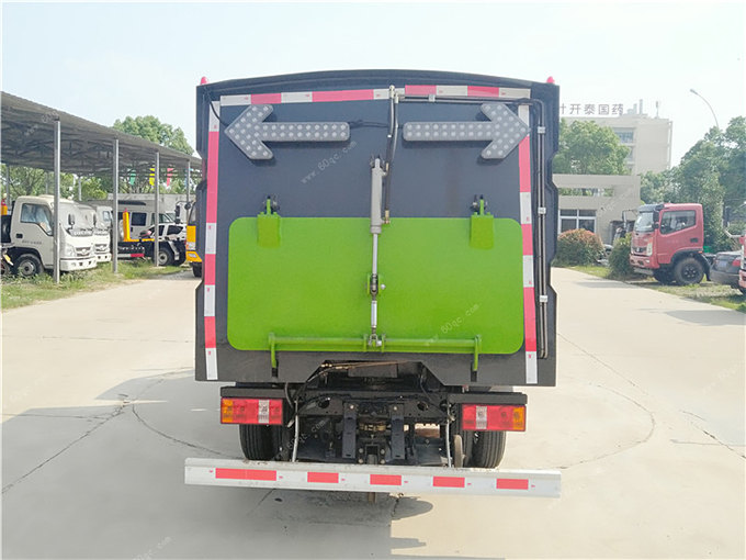 福田時(shí)代3方掃路車