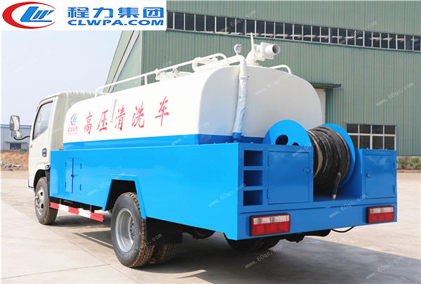 東風(fēng)多利卡藍牌高壓清洗車