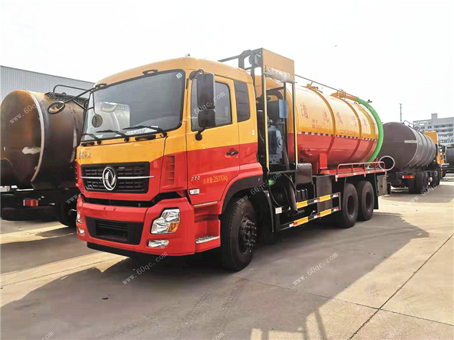 東風(fēng)天龍后雙橋吸污車