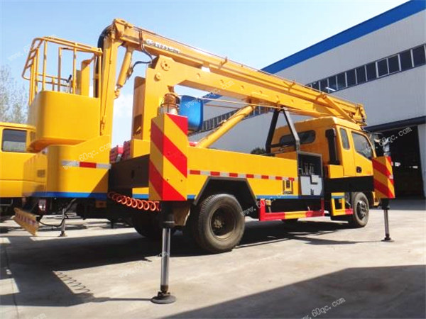 東風多利卡18米高空作業(yè)車