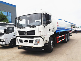 東風(fēng)專用底盤(pán)后雙橋?yàn)⑺?></a>
                    <div   id=