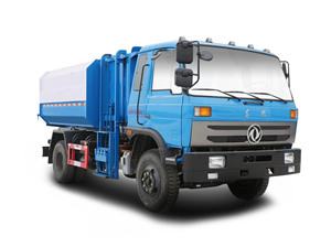 國五東風(fēng)153或嘉運(yùn)自裝卸式垃圾車