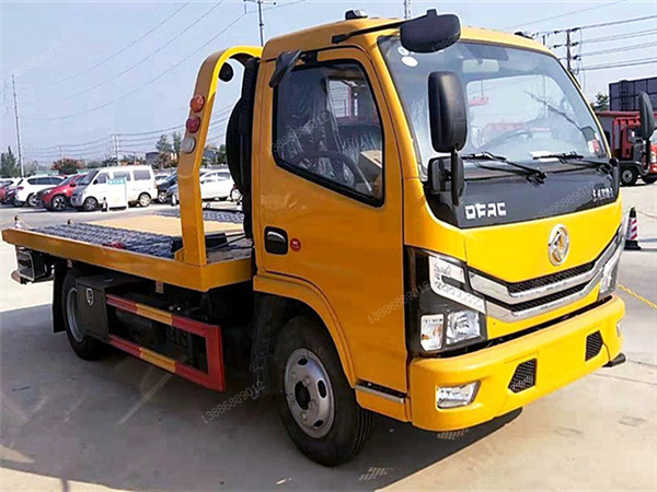 東風(fēng)多利卡一拖二藍(lán)牌清障車