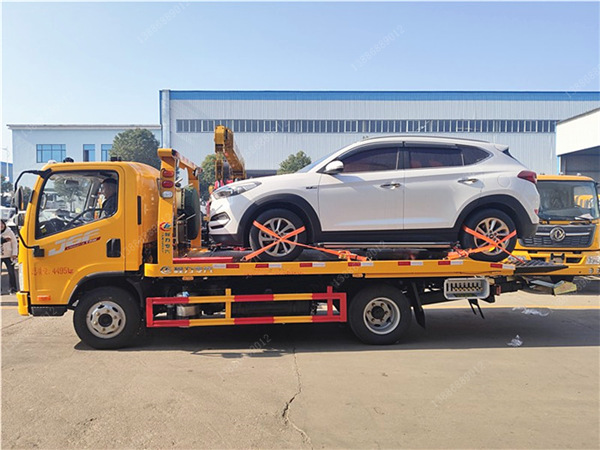 解放J6F藍(lán)牌一拖二清障車