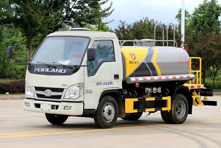 國(guó)六福田時(shí)代小卡之星藍(lán)牌2.7噸灑水車(chē)
