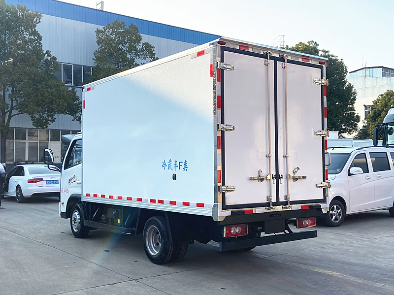 福田歐馬可M卡冷藏車(chē)