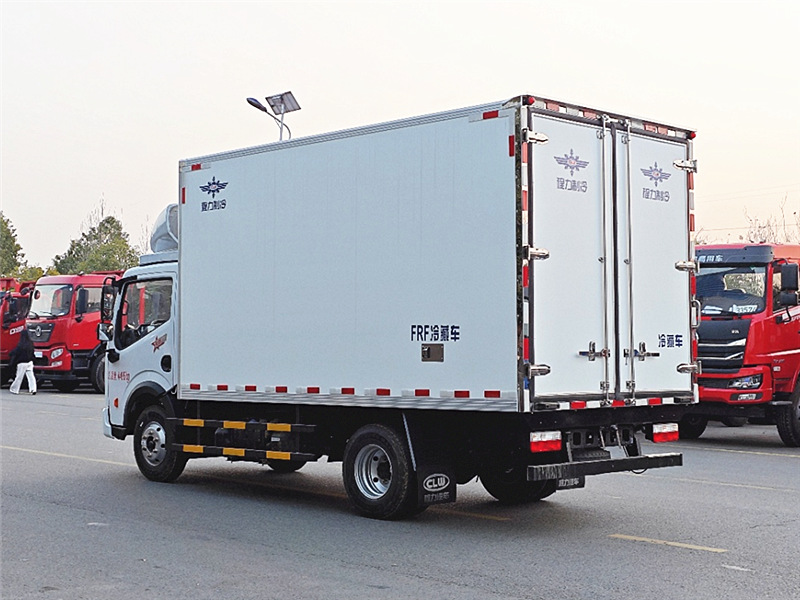 東風(fēng)多利卡冷藏車