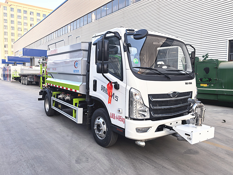 福田領(lǐng)航M5藍(lán)牌抑塵車 福田領(lǐng)航M5藍(lán)牌抑塵車