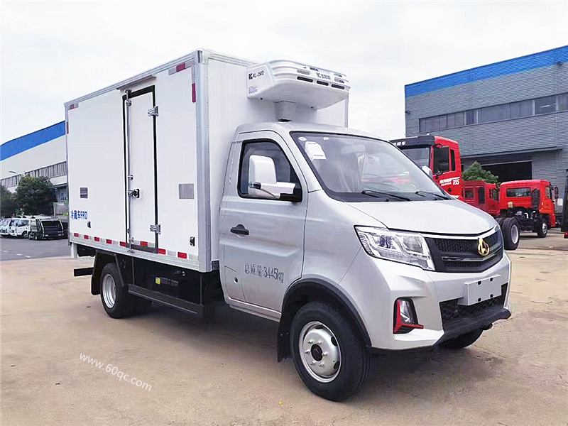 長(zhǎng)安跨越X3后雙輪冷藏車