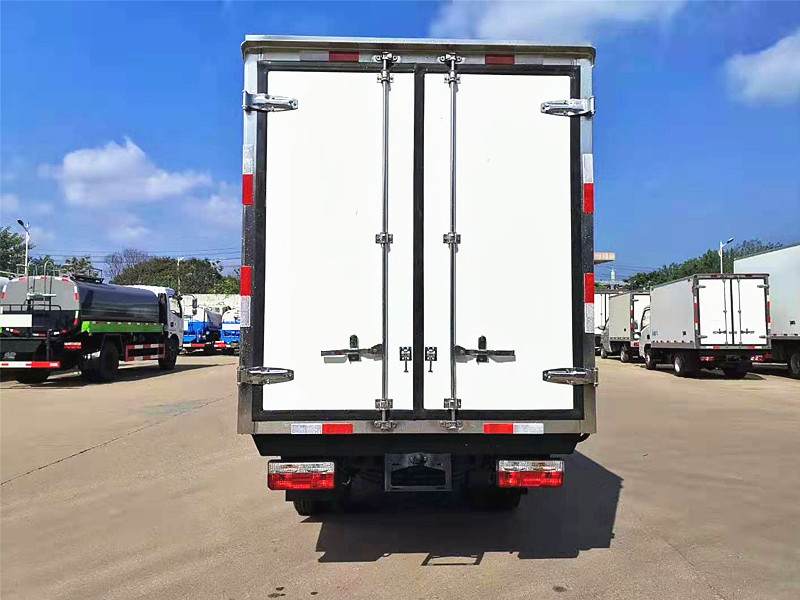 東風途逸國六冷藏車