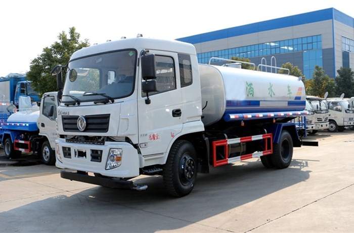 東風(fēng)專底12噸灑水車