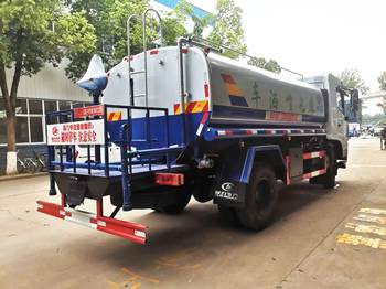東風(fēng)D3L型12噸灑水車