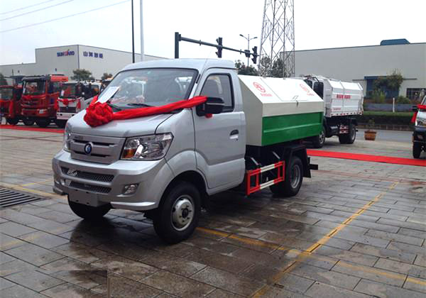 王牌小型3方勾臂式垃圾車